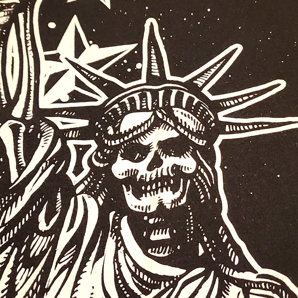 Vintage Mens XL Skull Statue of Liberty S/S shirt